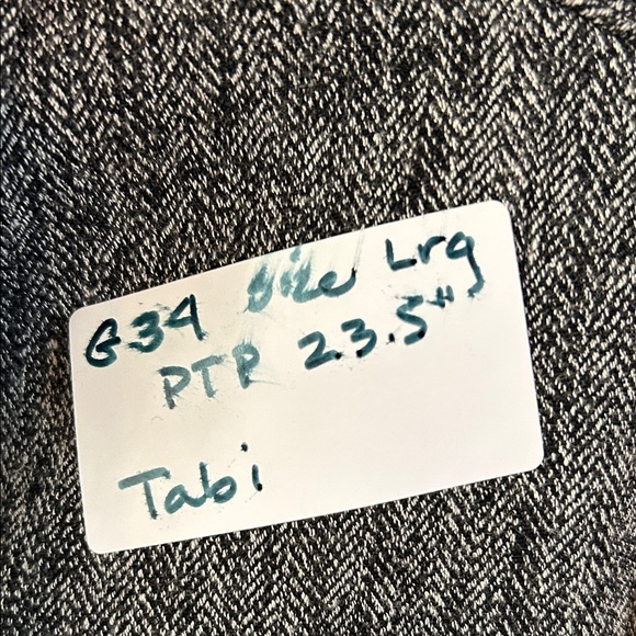 G39.   Tabi Women's Charcoal Utility Jacket - Picture 3 of 4